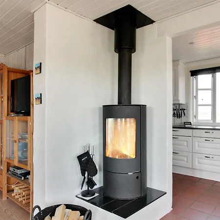 Aukusti - 600m From The Sea By Interhome 度假居