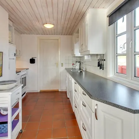 Aukusti - 600m From The Sea By Interhome