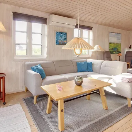 Aukusti - 600m From The Sea By Interhome 度假居 *